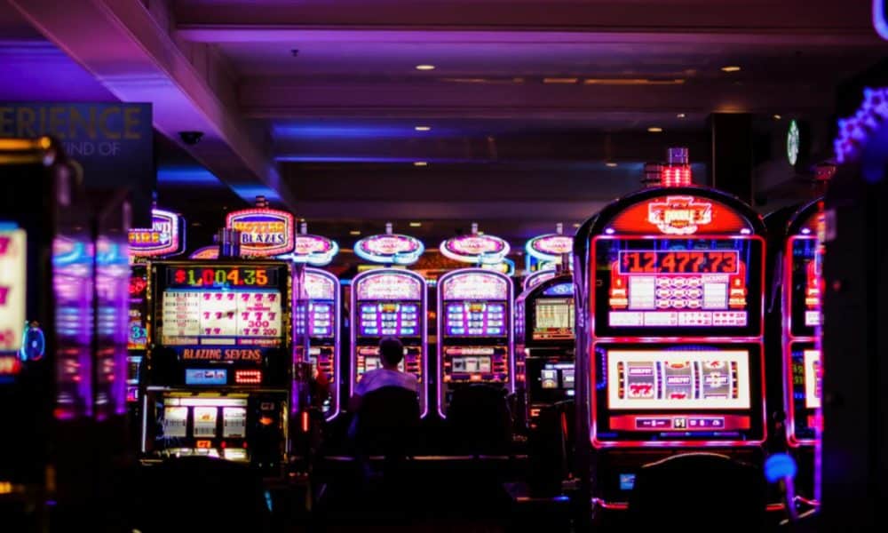 The Ultimate Guide to Progressive Slots: Understanding Their Working and Strategies for Hitting the Jackpot