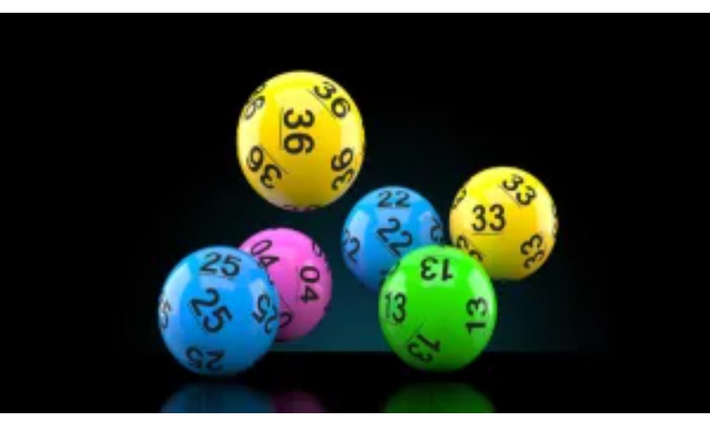 How do structured scheduling models support online lottery entries?
