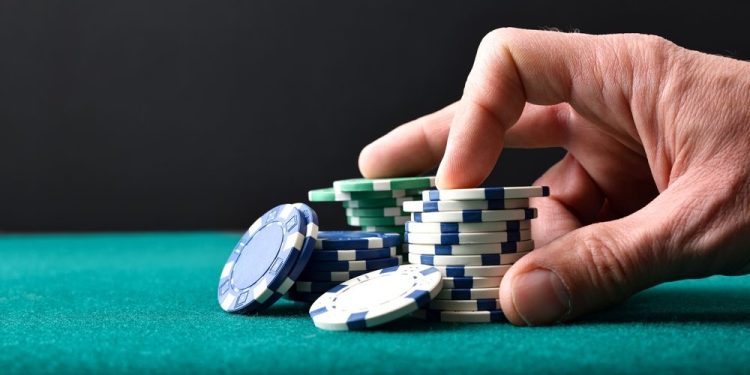 Differences between fixed and progressive jackpots in online lottery